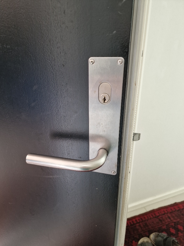 Skift af lås og håndtag