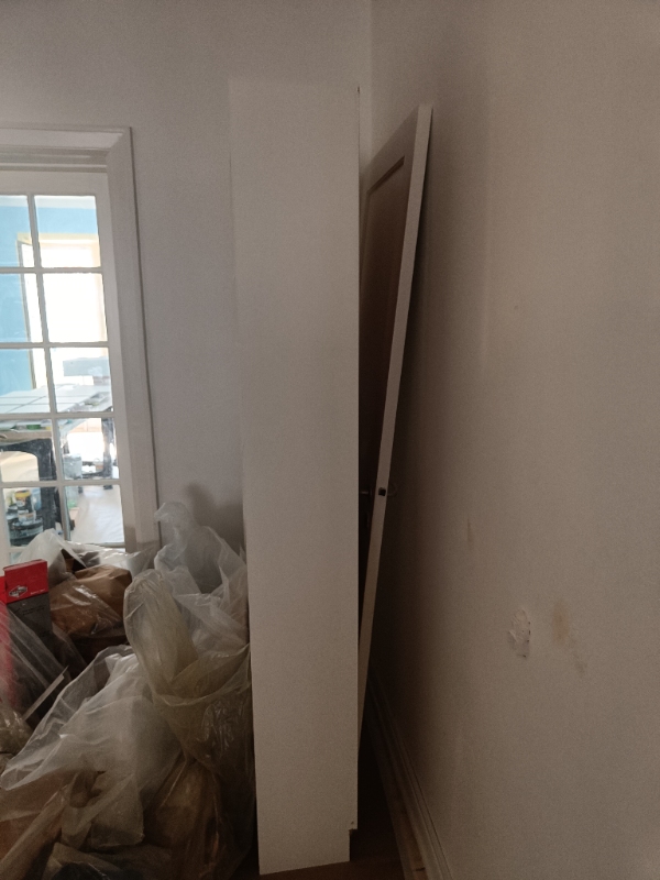 Afhentning af blandet affald plus to Ikeareoler.