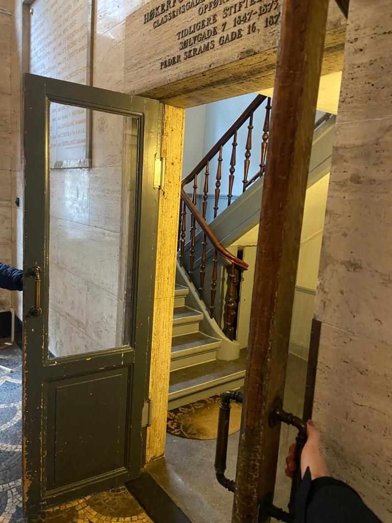 Tung seng...et stykke - kan ikke skilles ad!! Mål 160x200.