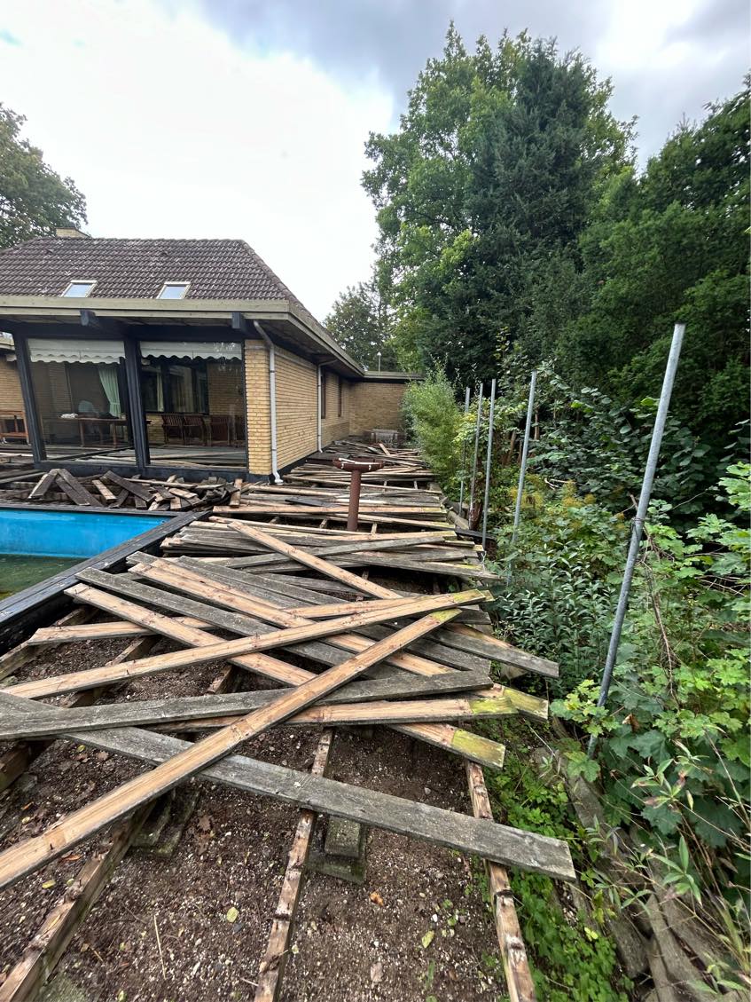 Kører terrasse på losseplads