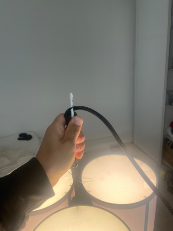Sætte lampe op i loftet