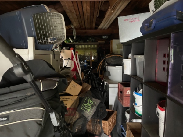 Rømning af carport med skrammel