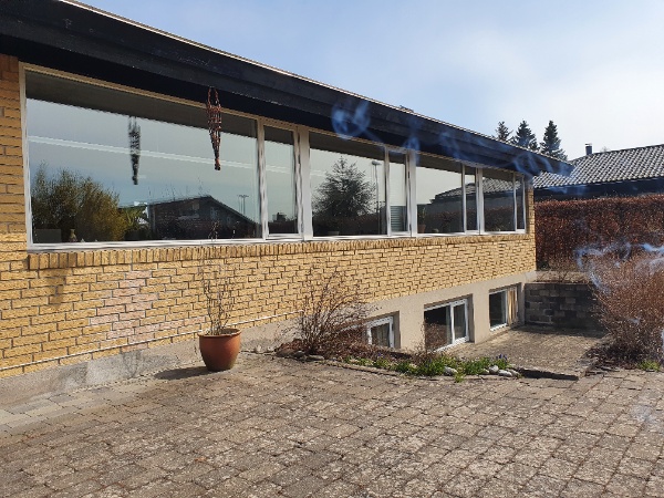 Montering af udendørs kamera og lamper