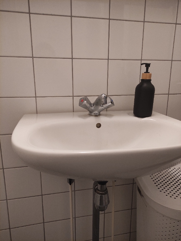 Skift toilet og håndvask