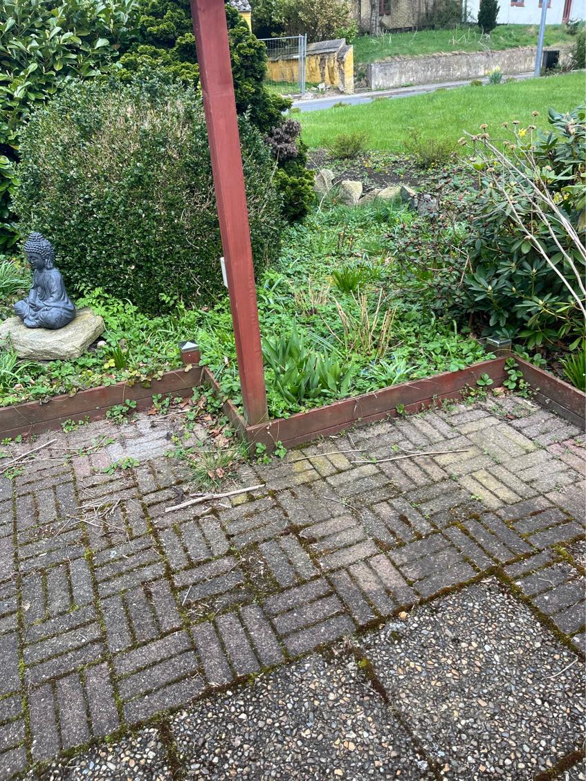 Bortskaffelse af tungt bord og fliserensning