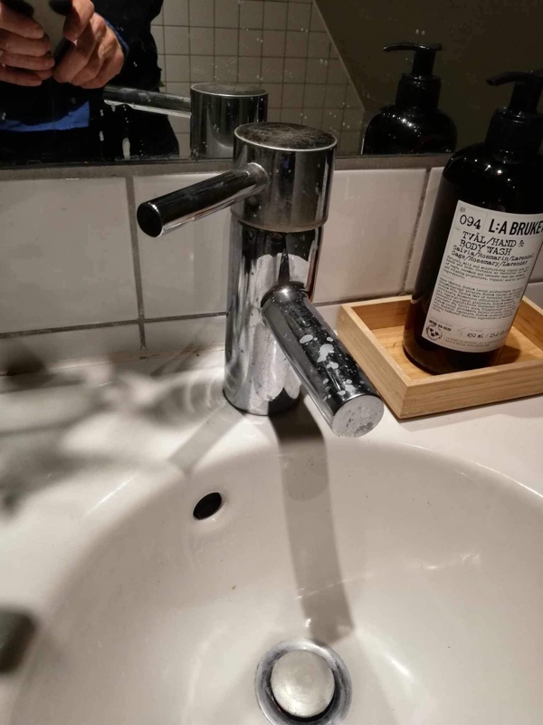 Udskiftning af toilet og armatur