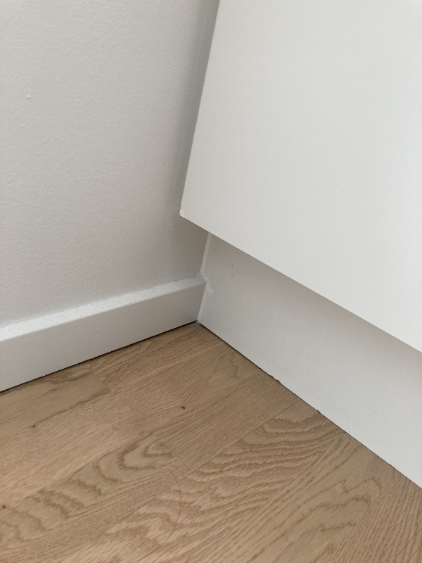 Fjerne skab. Inkl. bortskaffelse.