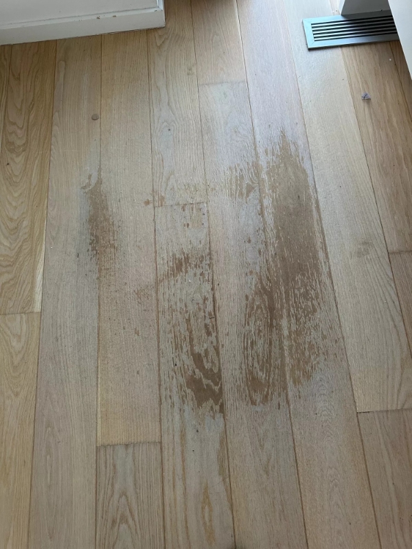 Slibning og lakering af gulve i lejlighed på 122 m2 i Vallensbæk Strand