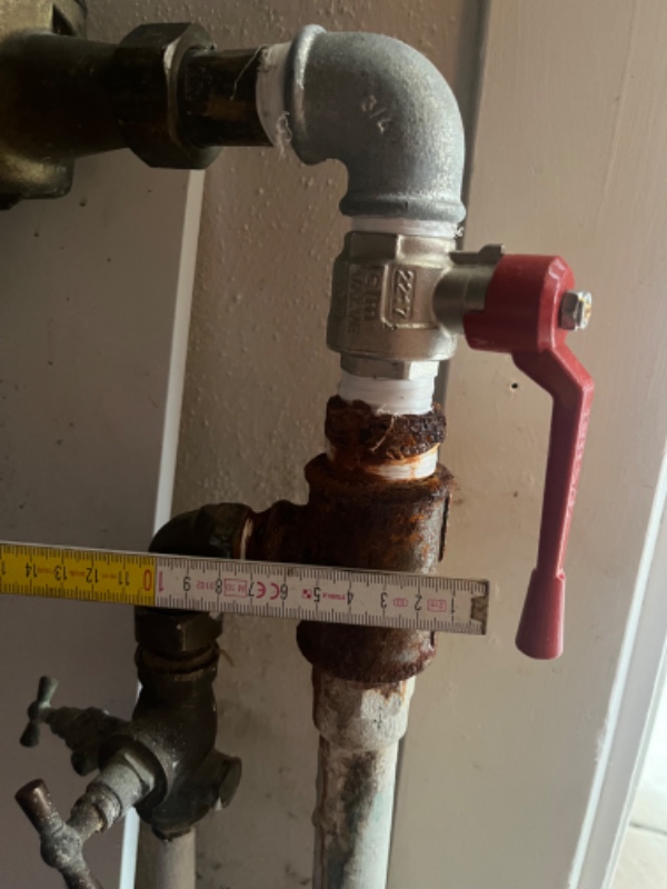 Udskiftning af rustne rør.