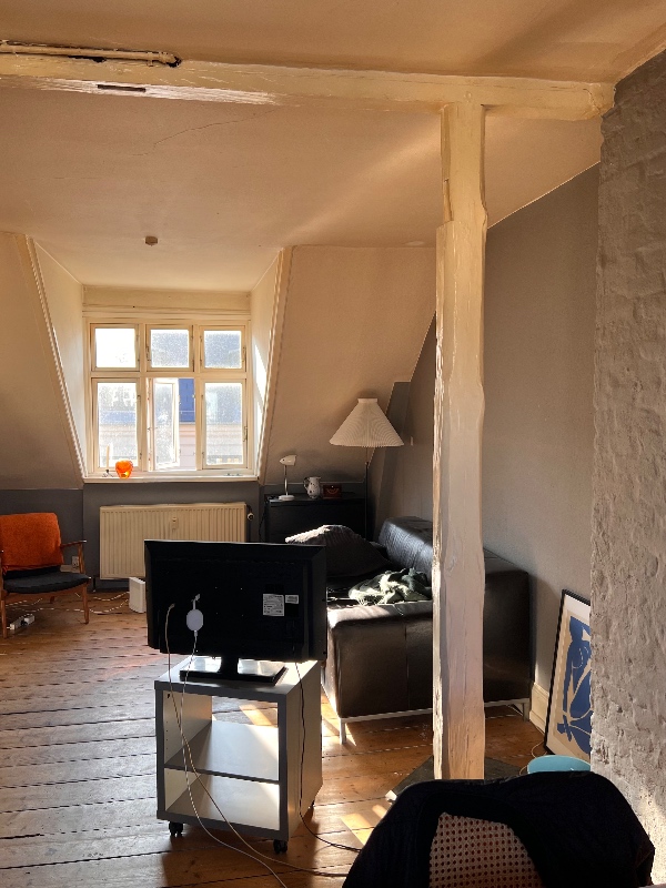 fjernet væg mellem bærende lægter på femte sal