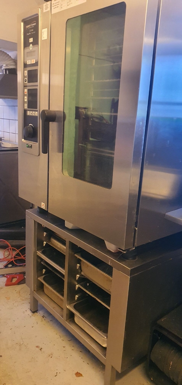 Flytning og bortskaffelse af hårde hvidevarer. Det er bla. stor industriovn , kummefryser m.m