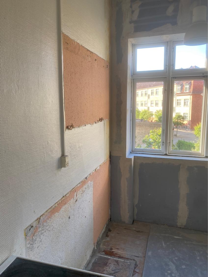 Fjern tapet og mal køkken