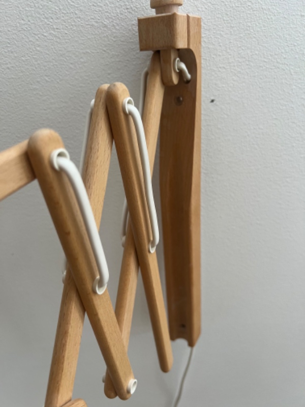 Ophængning af lampe (bor huller i betonvæg)