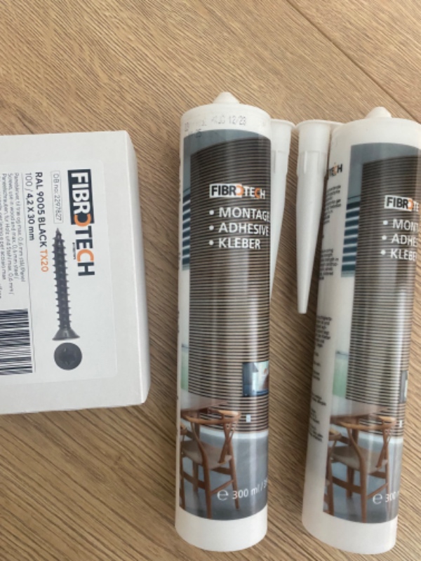 Opsætning af akustikpaneler på gibsvæg