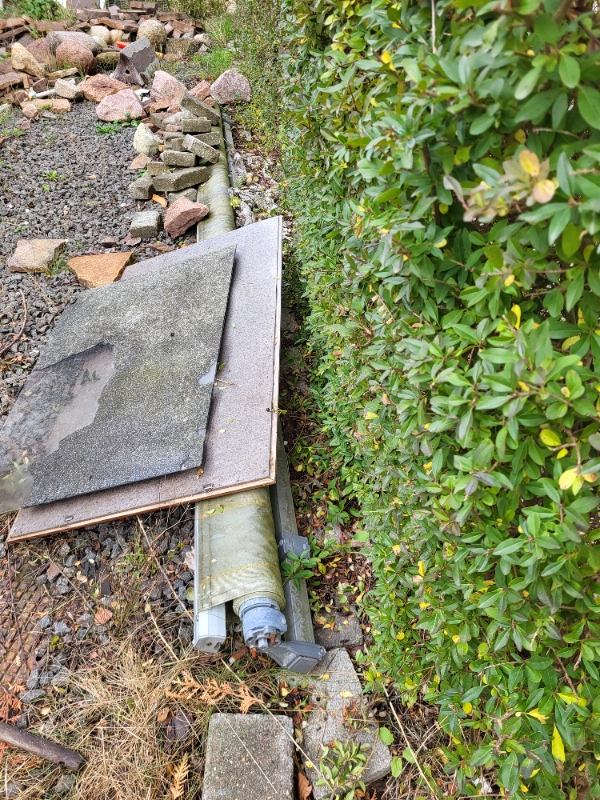 Fjerne sten og diverse større affald/storskrald