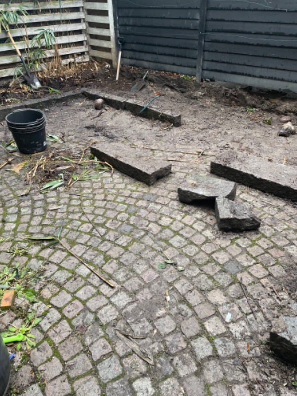 Bortskaffe 13 kantsten fra baghave