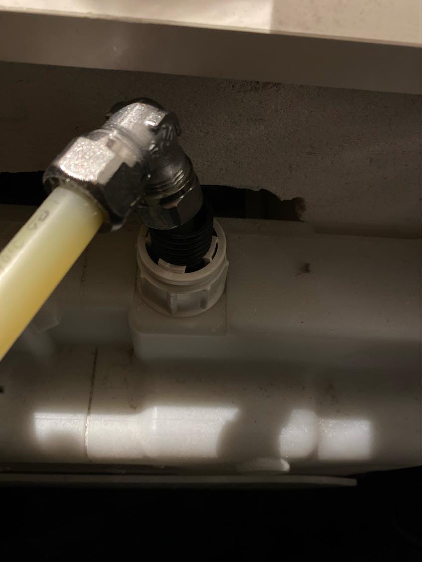 Der kommer ikke vand i cisternen (væghængt toilet)