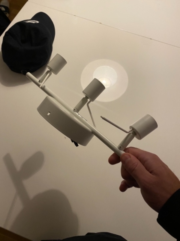 Hænge spejl, spots og billede op