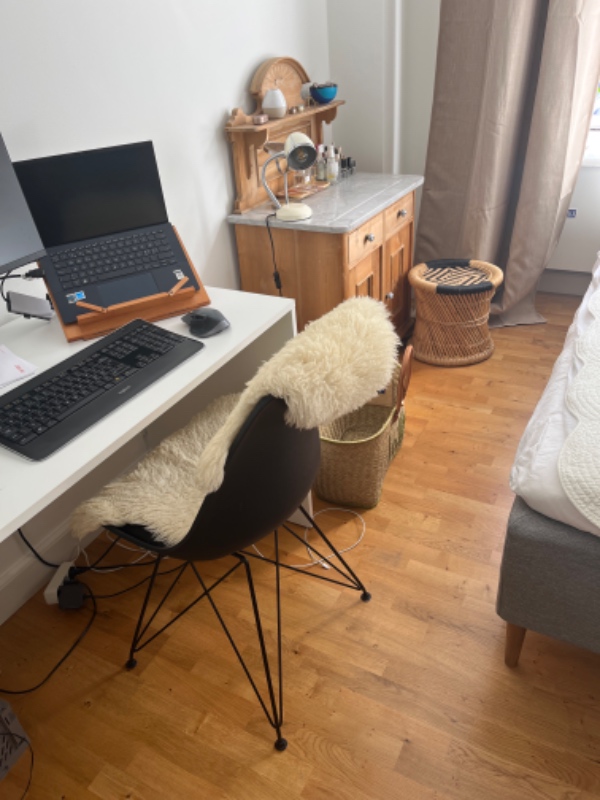 Hjælp til at flytte en seng, mm.