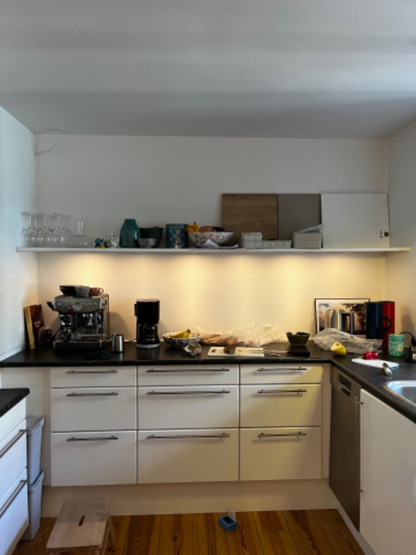 Nedtagning og opsætning af køkkenskabe