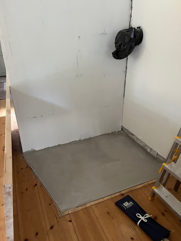 Lægning af klinker før ny pejs monteres (ca. 1,5m2)