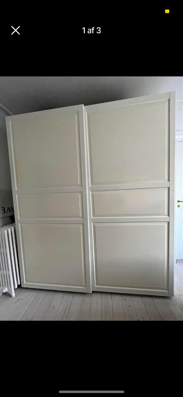 Ikea skab skilles ad og køres til Amager 