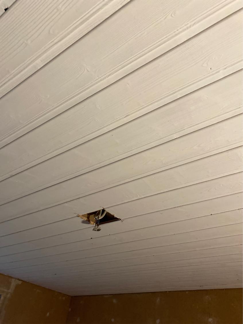 Hjælp til renovering af strøm i en stue