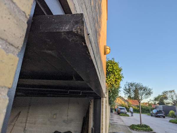 garageport der skal tætnes mod vand udefra