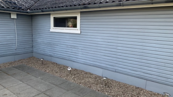 Jeg vil gerne have beklædt mit hus med plader som ikke skal males eller vedligeholdes