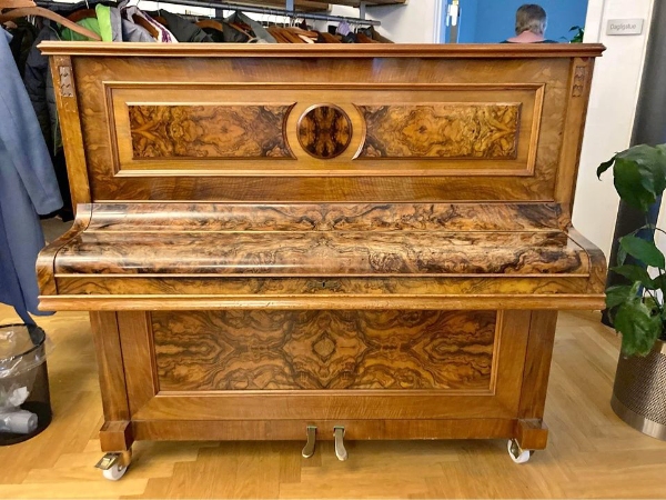 Klaver køres til genbrugsplads Aalborg