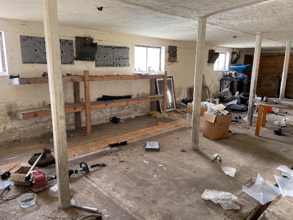 Oprydning og bortkørsel skrammel efter lejer