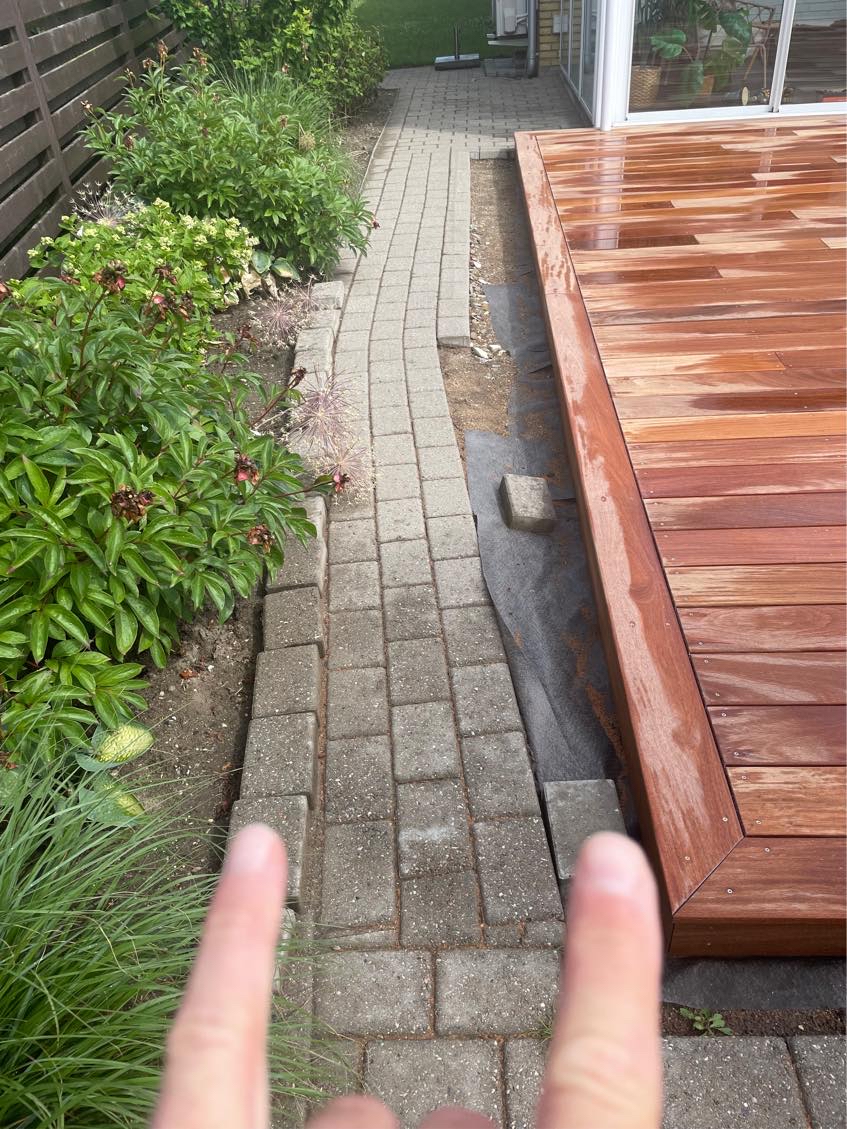 Brolægning / Omlægning af gangsti rundt om træterasse