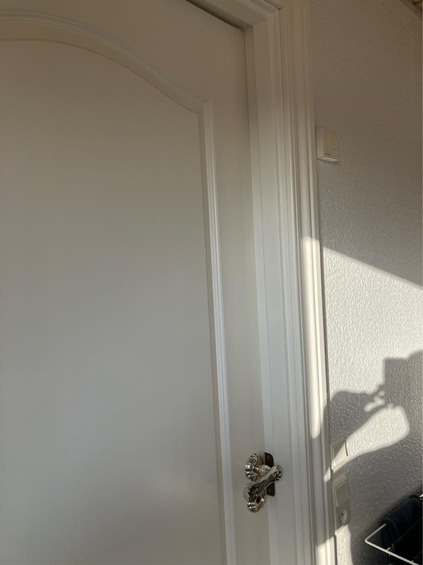 2 døre som støder på