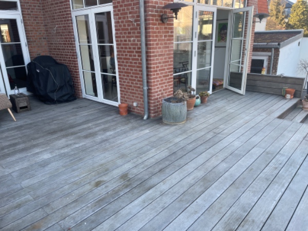 Terrasse agmf hårdtræ. Ca 50 kvm