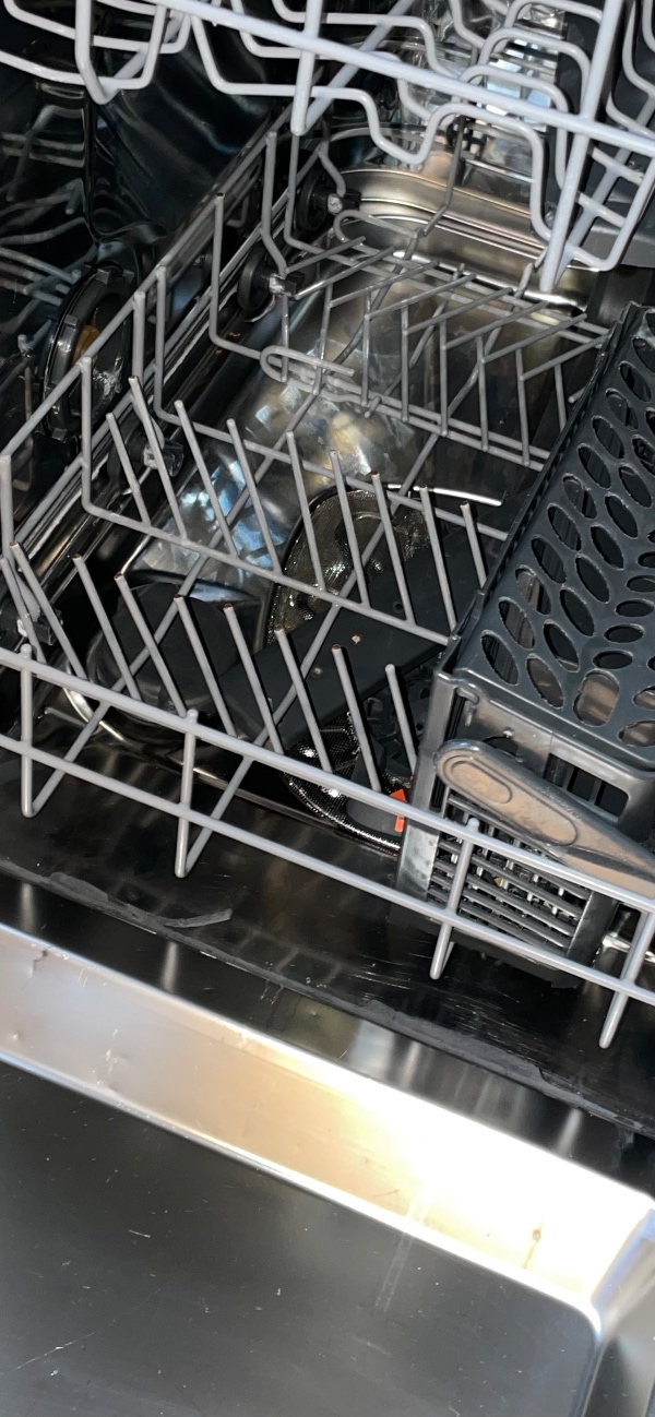Udskiftning af bundliste i opvaskemaskine