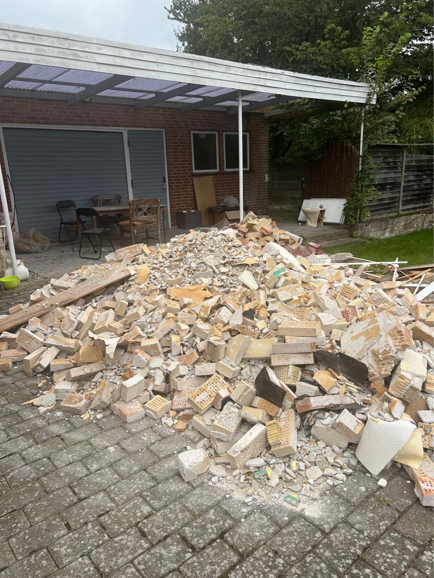 Afhentning af mursten og beton