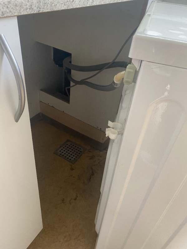 Udskiftning af kraftstrømsudtag