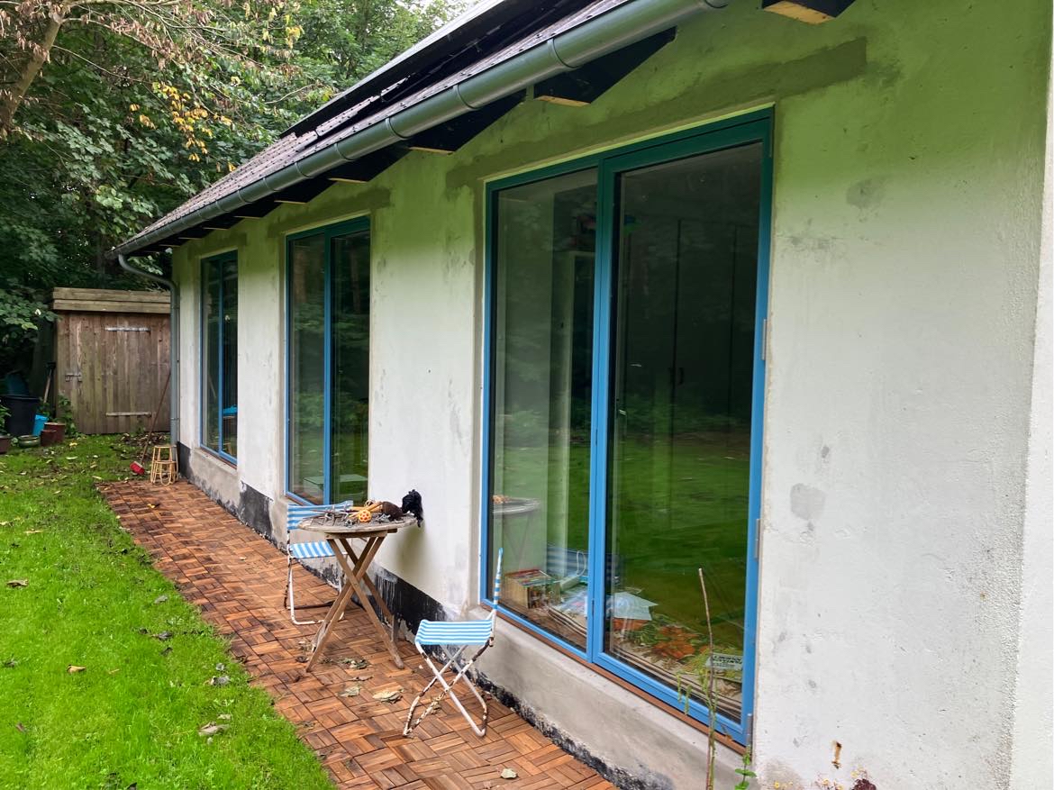 Male sokkel/rundt om nye vinduer