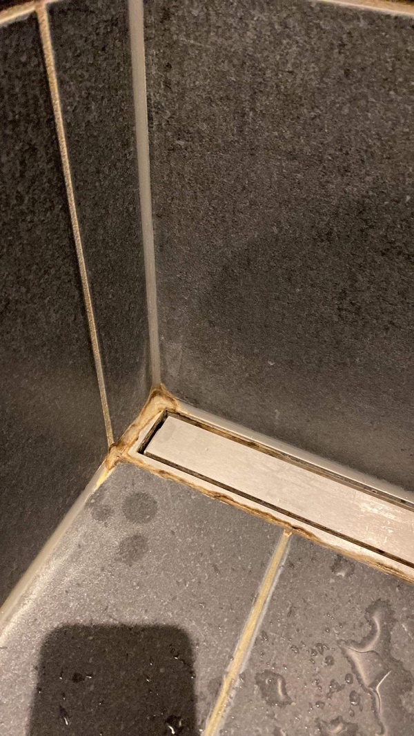 Udskiftning af fuge i bruser