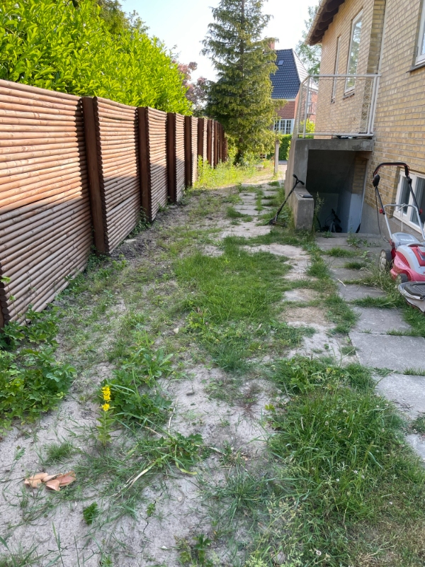 grave jord i 15 cm, så det er klar til at lægge fliser, ca 100 m2