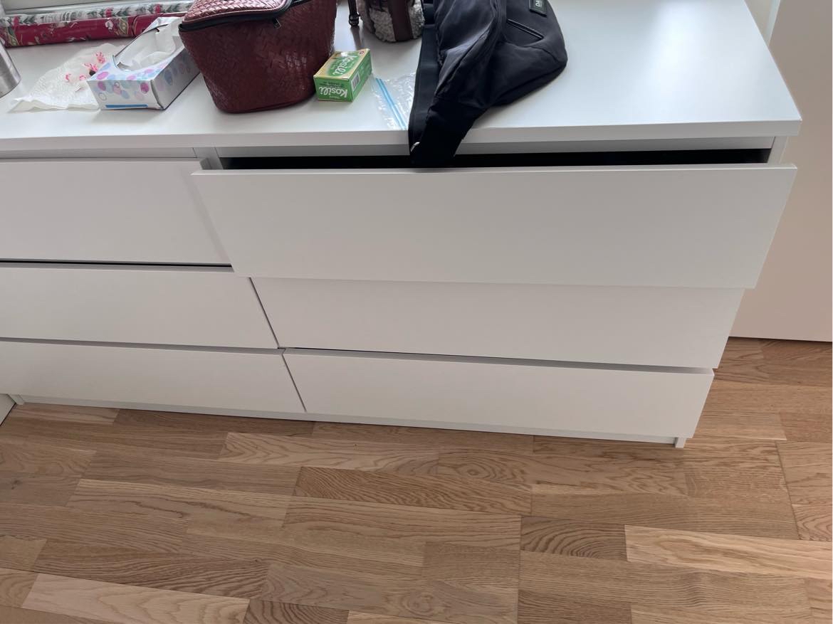 Hjælp til at fjerne nogle sager i lejlighed