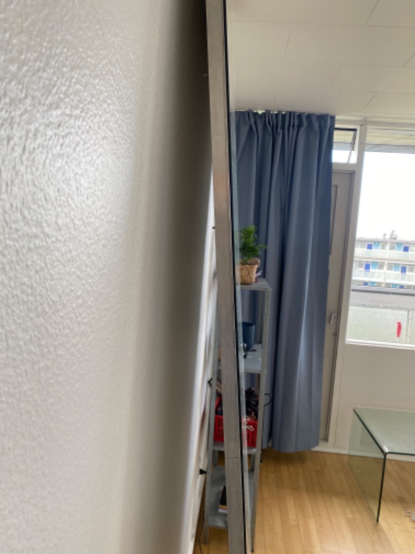 Flytning af spejl og bord