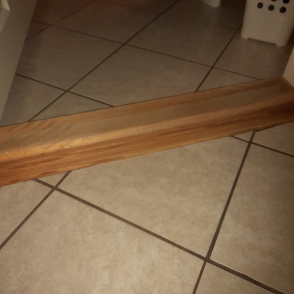 4 Høj dørtrin, bundstykke, skal gøres rollator venlig