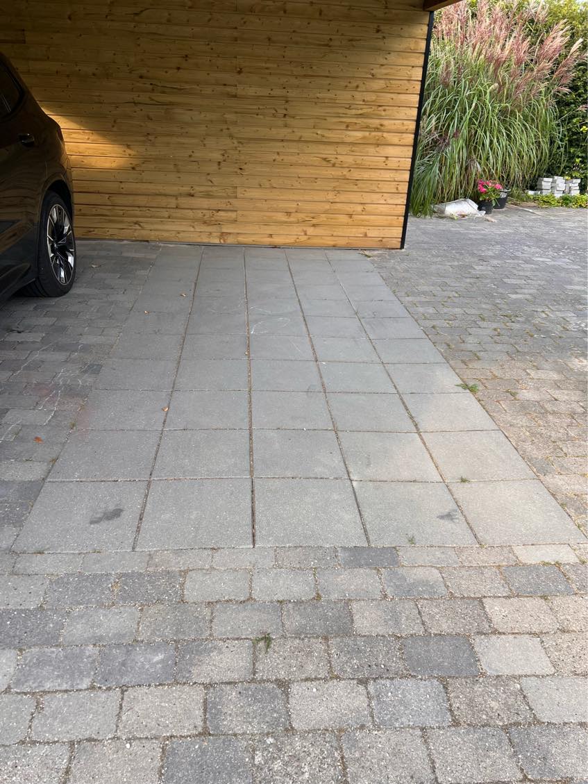 Brolægning og opretning af indkørsel