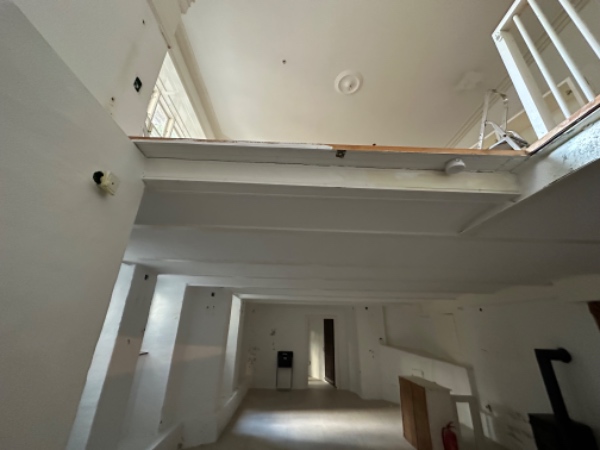 Montering af trappe og etablering af gulv