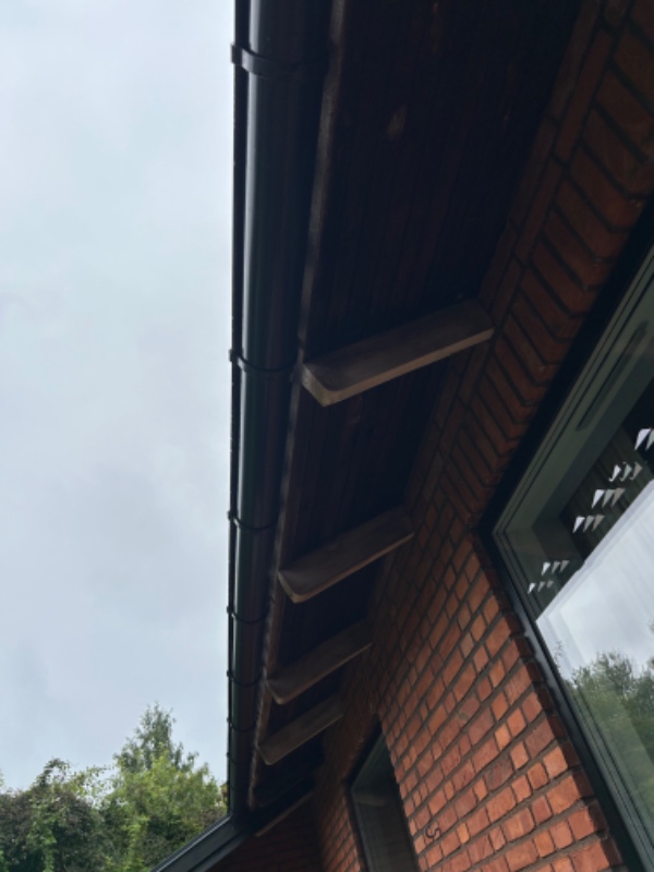 Maling af udhæng på hus