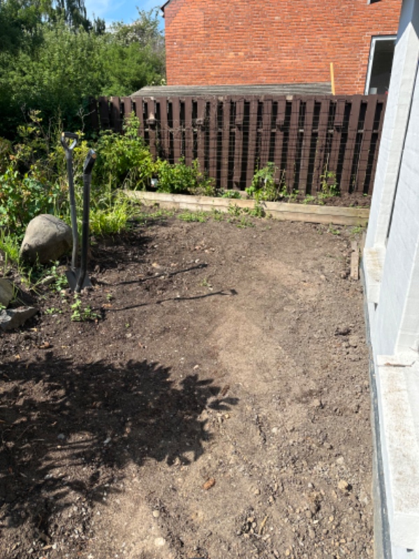 Hjælp til at anlægge rullegræs