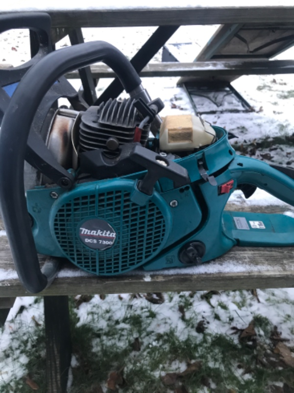 Reparation af makita kædesav.