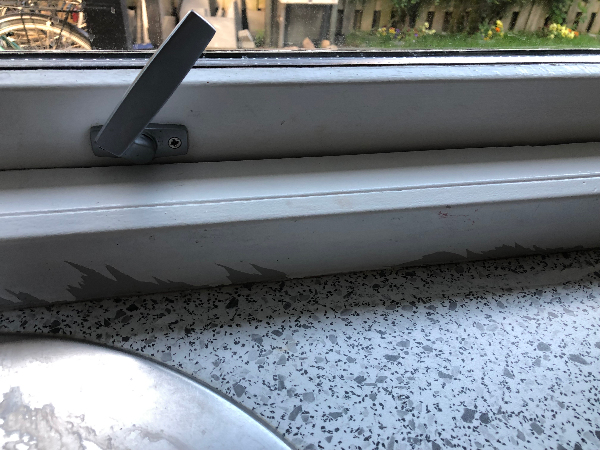 vindue kan ikke lukke