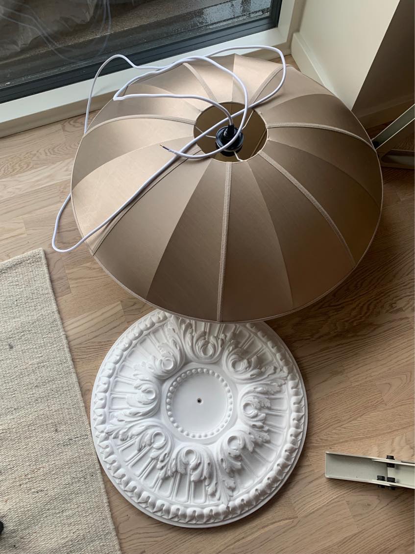 Sætte lampe med stuk op